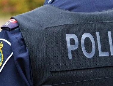 Βρετανία: Υποψήφιος αγοραστής αυτοκινήτου έκλεψε το όχημα μαζί με το παιδί του (φωτο)